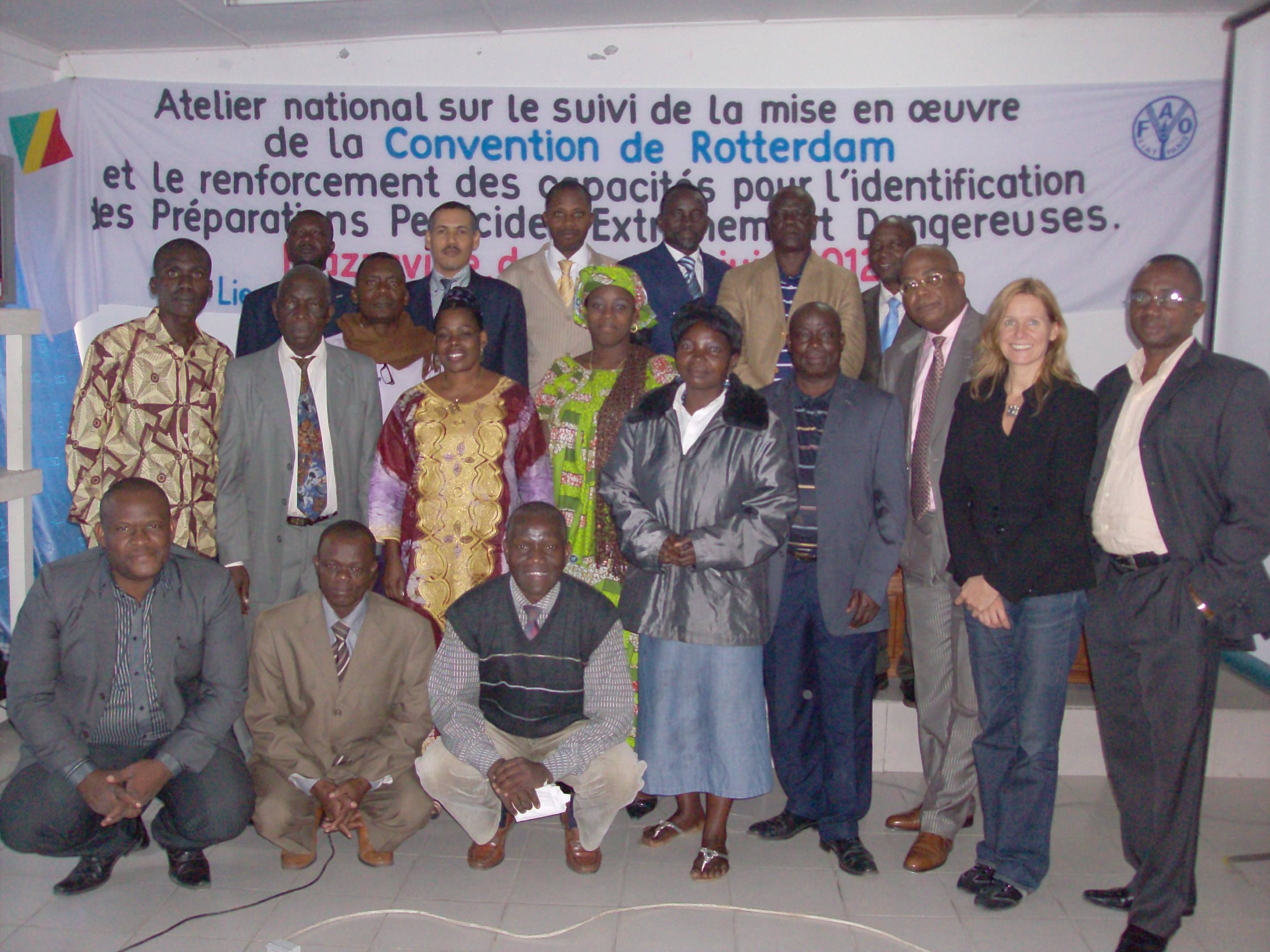 République du  Congo, Juin 2012: La Convention de Rotterdam travaille avec les principaux intervenants nationaux pour faire face aux risques provoqués par les  Préparations Pesticides Extrêmement Dangereuses (PPED)